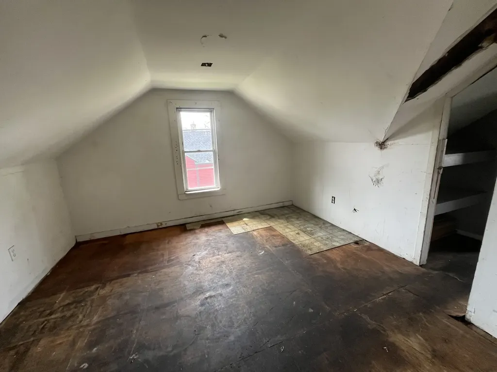 1324 East New York Street Aurora IL 60505