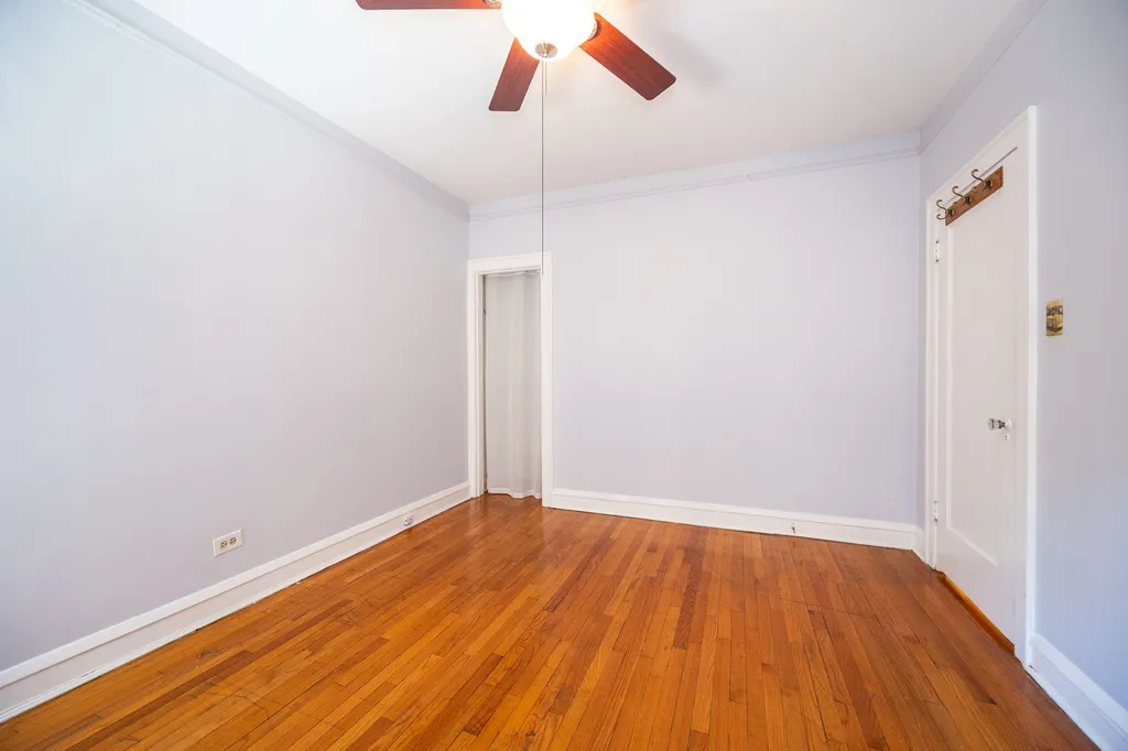 2430 West Greenleaf Avenue Chicago IL 60645
