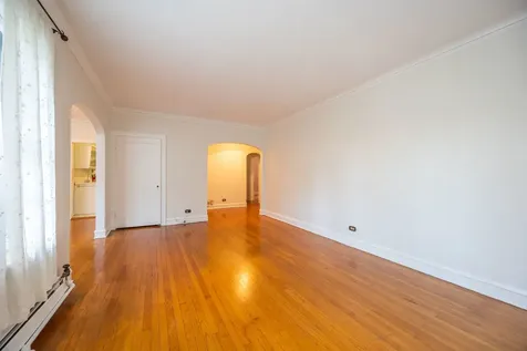 2430 West Greenleaf Avenue Chicago IL 60645
