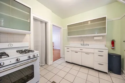 2430 West Greenleaf Avenue Chicago IL 60645