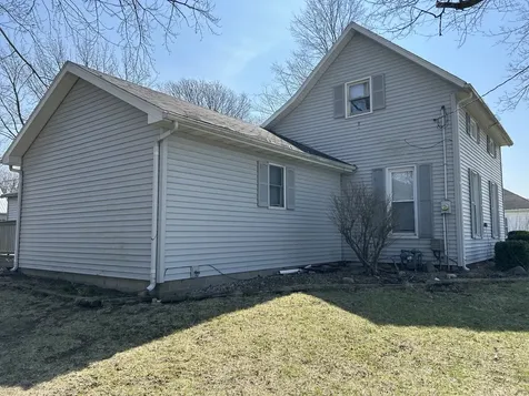 201 East North Street Saybrook IL 61770
