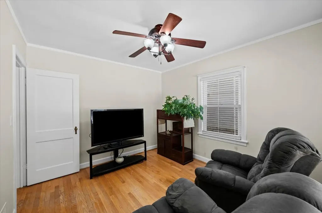 8449 North Kedvale Avenue Skokie IL 60076