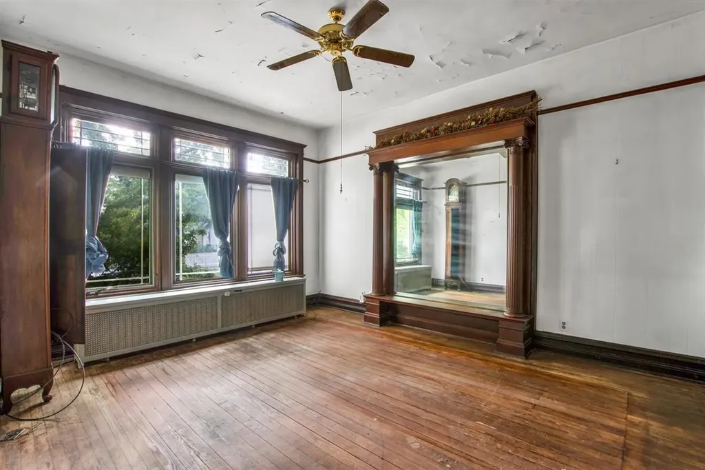 2244 North Maplewood Avenue Chicago IL 60647