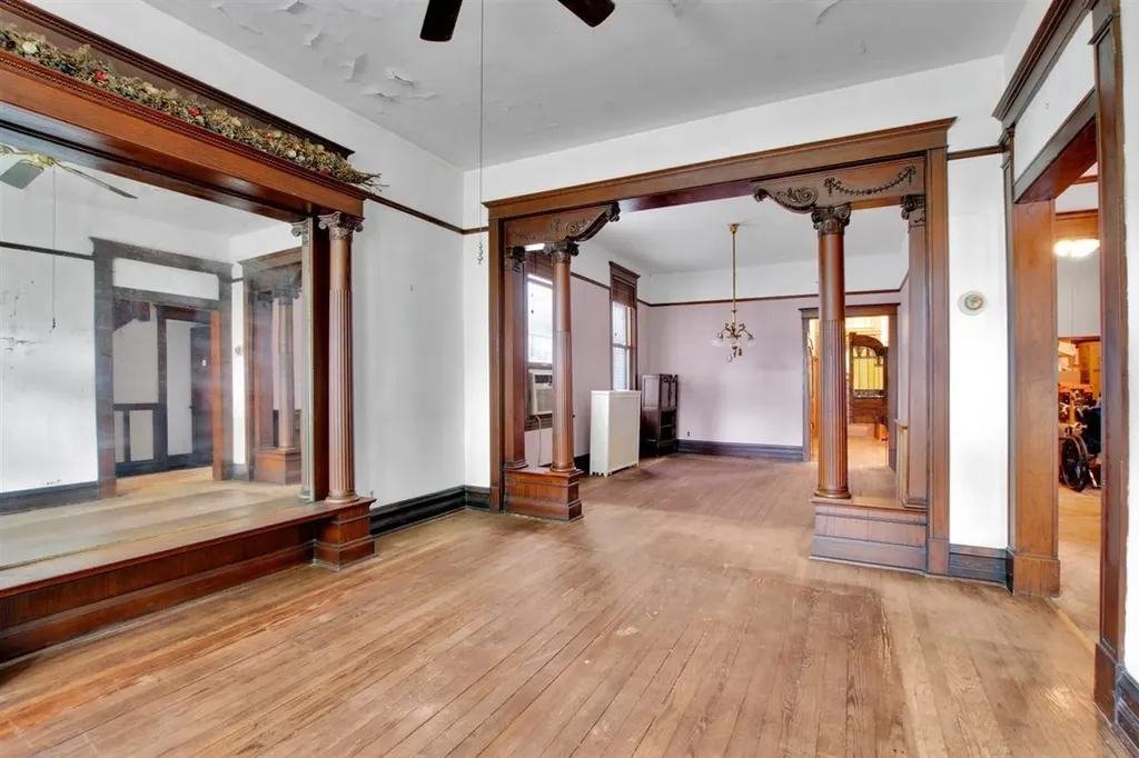 2244 North Maplewood Avenue Chicago IL 60647