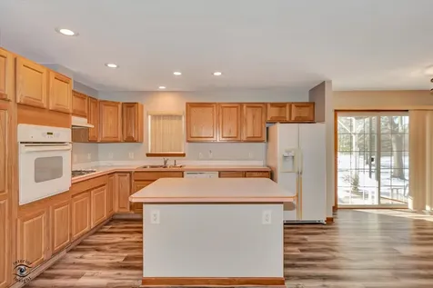 23336 South Kings Road Steger IL 60475