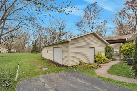 23336 South Kings Road Steger IL 60475