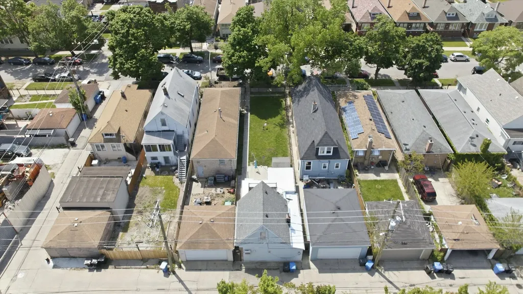 5122 West Bloomingdale Avenue Chicago IL 60639