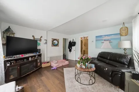 5122 West Bloomingdale Avenue Chicago IL 60639