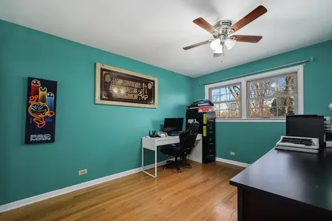 2458 Seminary Avenue Des Plaines IL 60016
