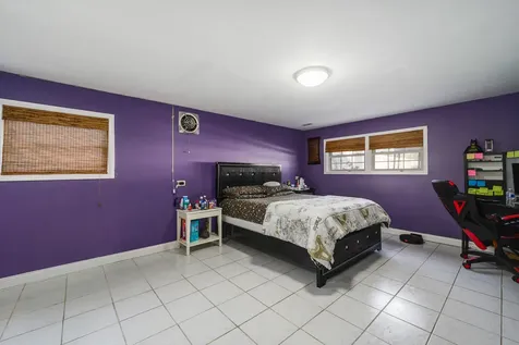 2458 Seminary Avenue Des Plaines IL 60016