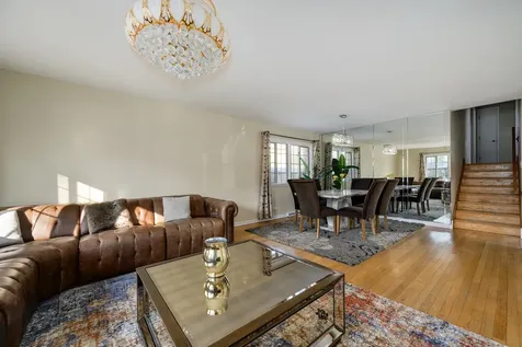 2458 Seminary Avenue Des Plaines IL 60016