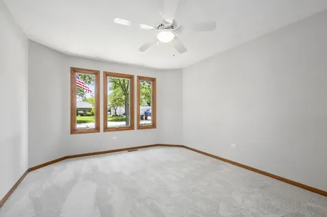 9342 Sutton Place Tinley Park IL 60487