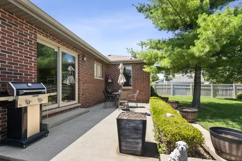 9342 Sutton Place Tinley Park IL 60487