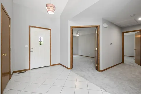 9342 Sutton Place Tinley Park IL 60487