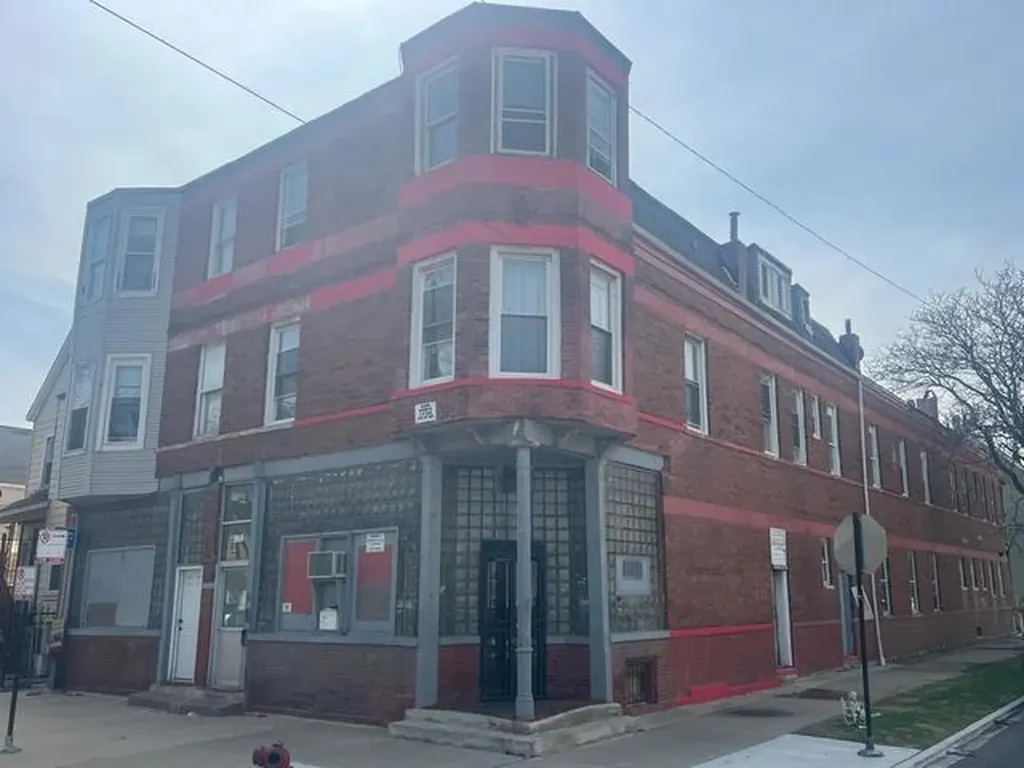 4400-4402 South Honore Crest Chicago IL 60609