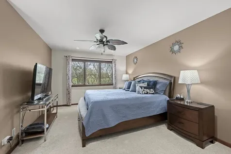 1760 Pebble Beach Drive Hoffman Estates IL 60169