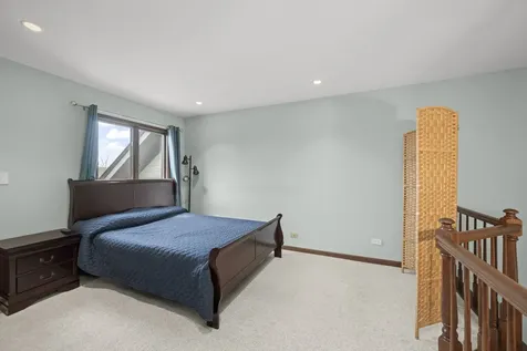 1760 Pebble Beach Drive Hoffman Estates IL 60169