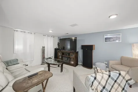 1760 Pebble Beach Drive Hoffman Estates IL 60169