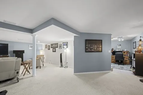 1760 Pebble Beach Drive Hoffman Estates IL 60169