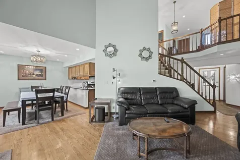 1760 Pebble Beach Drive Hoffman Estates IL 60169