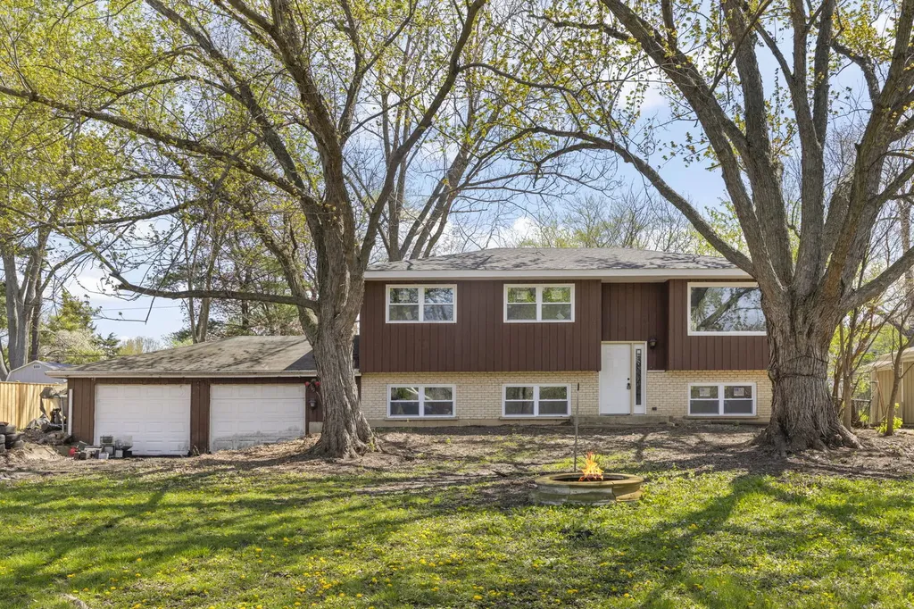 3N607 Kenwood Avenue West Chicago IL 60185