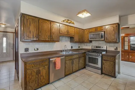 16533 Louis Avenue South Holland IL 60473