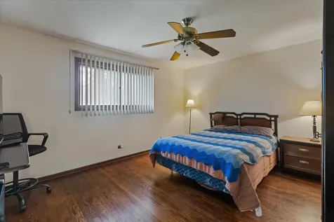 16533 Louis Avenue South Holland IL 60473