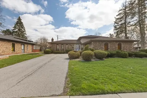 16533 Louis Avenue South Holland IL 60473