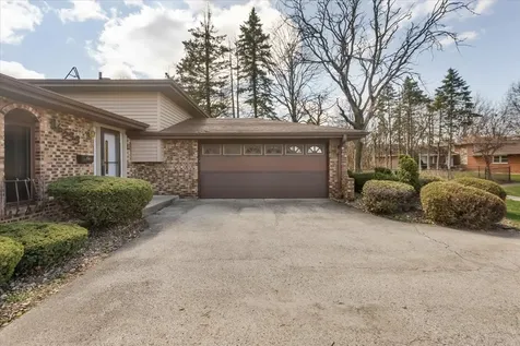 16533 Louis Avenue South Holland IL 60473