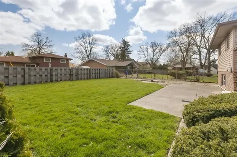 16533 Louis Avenue South Holland IL 60473