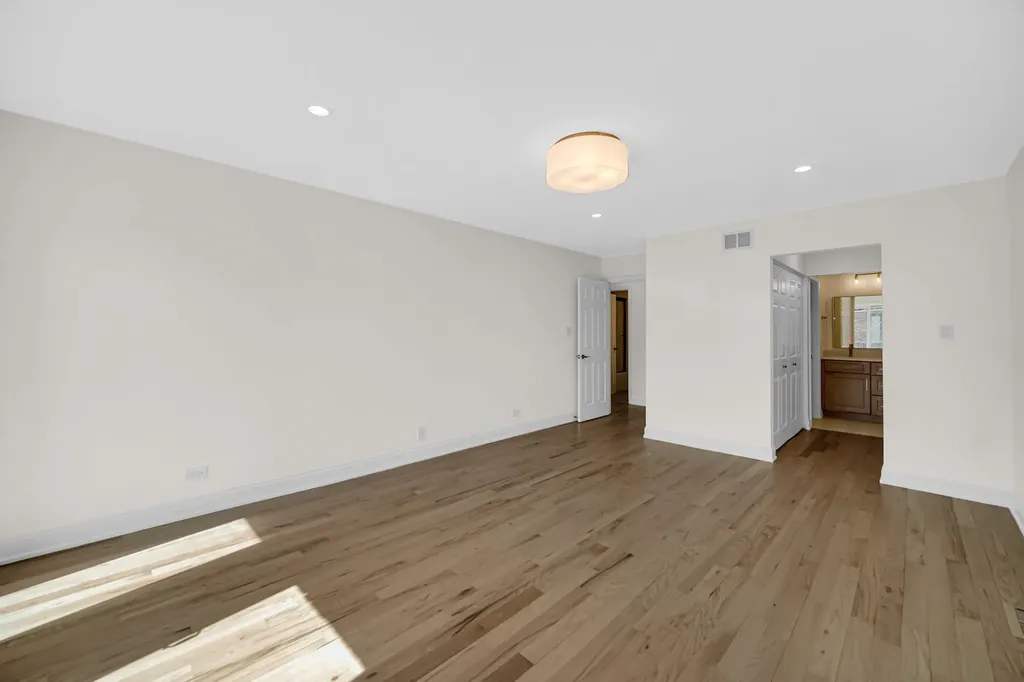 19W278 Governors Trail Oak Brook IL 60523