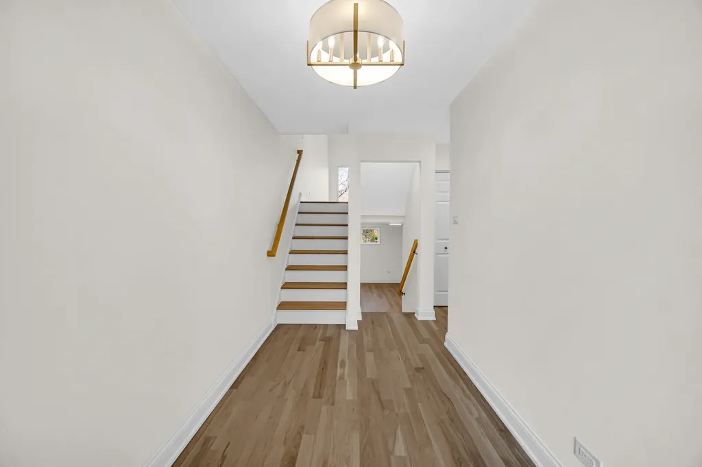19W278 Governors Trail Oak Brook IL 60523