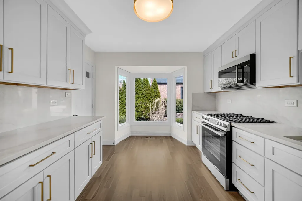 19W278 Governors Trail Oak Brook IL 60523