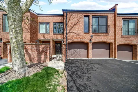 19W278 Governors Trail Oak Brook IL 60523