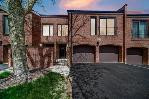 19W278 Governors Trail Oak Brook IL 60523