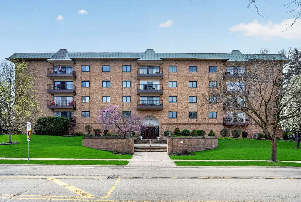 40 South Main Street Glen Ellyn IL 60137