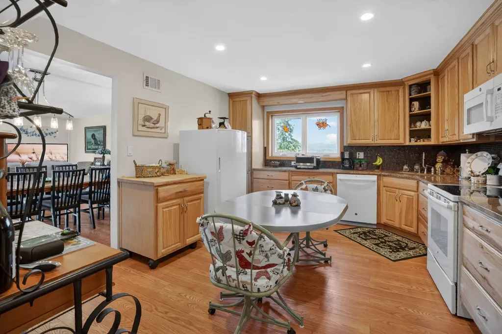 40 South Main Street Glen Ellyn IL 60137