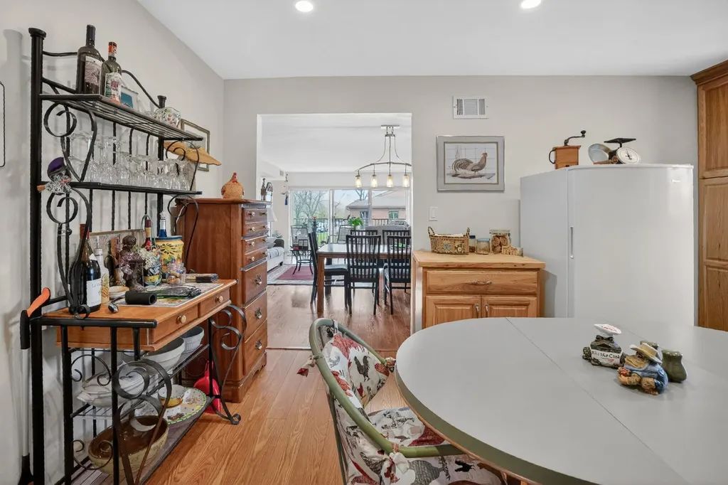 40 South Main Street Glen Ellyn IL 60137