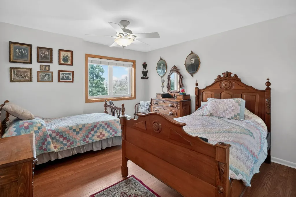 40 South Main Street Glen Ellyn IL 60137