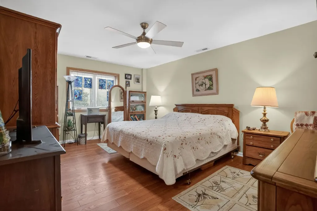 40 South Main Street Glen Ellyn IL 60137