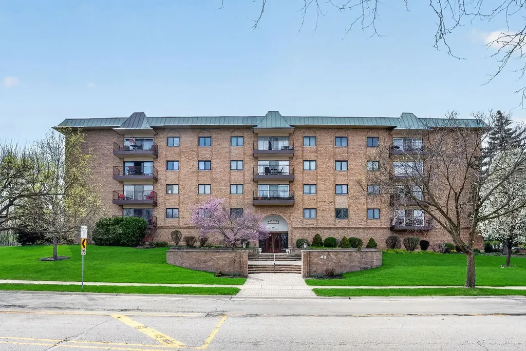 40 South Main Street Glen Ellyn IL 60137