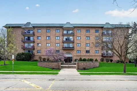 40 South Main Street Glen Ellyn IL 60137