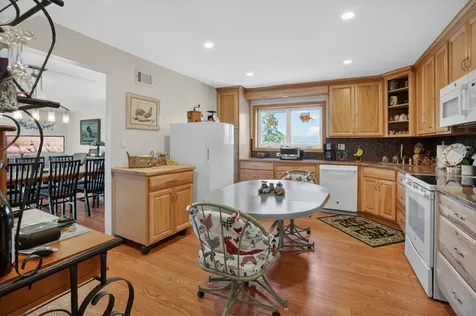40 South Main Street Glen Ellyn IL 60137