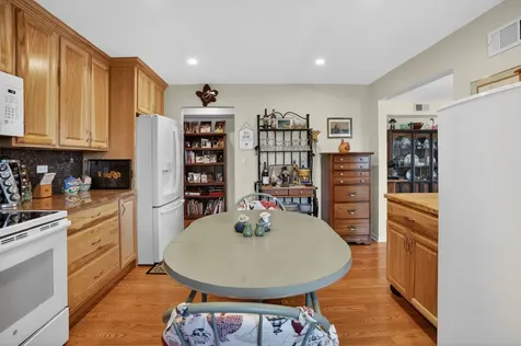 40 South Main Street Glen Ellyn IL 60137
