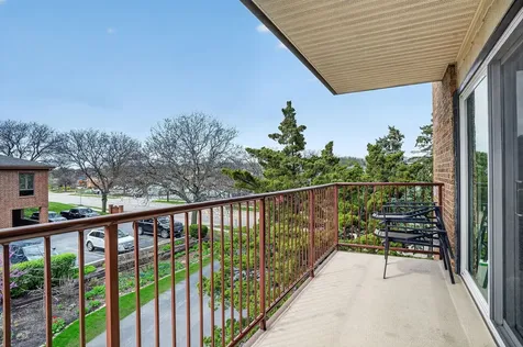 40 South Main Street Glen Ellyn IL 60137