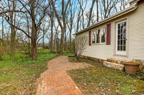 127 West River Street Rockton IL 61072