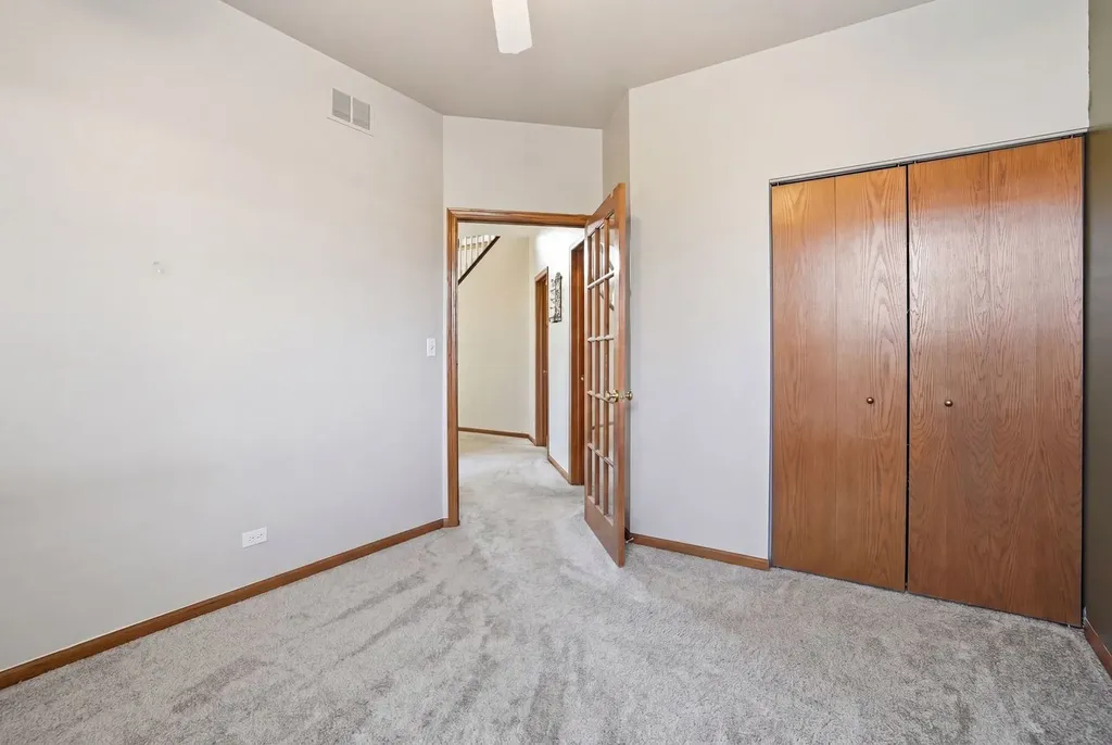 392 East 17th Place Lombard IL 60148