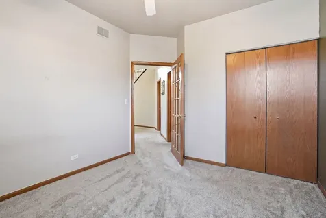 392 East 17th Place Lombard IL 60148