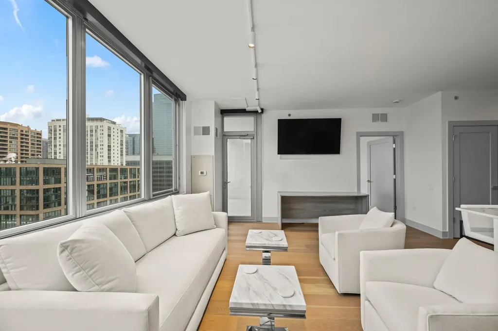 659 West Randolph Street Chicago IL 60661