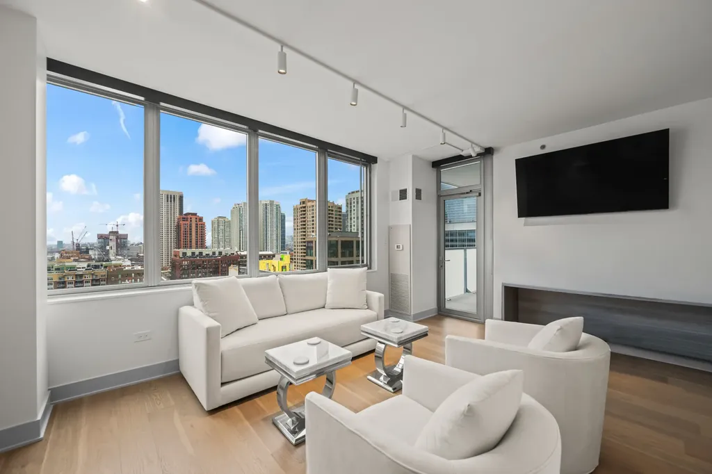 659 West Randolph Street Chicago IL 60661